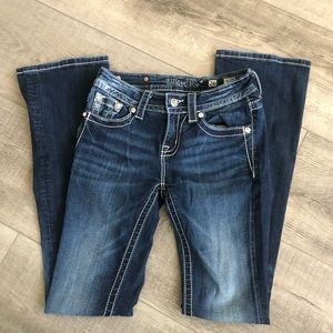 MISS Me Jeans. Size 26. They are mid rise boot cut. In excellent condition.